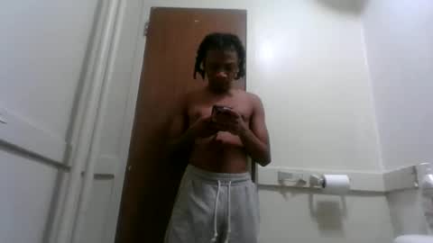 Snapshot of massivemalik chatting on 12-30-24, 06:31 massivemalik online show from 12-30-24, 06:31