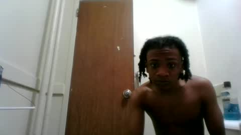 Snapshot of massivemalik chatting on 01-09-25, 07:40 massivemalik online show from 01-09-25, 07:40