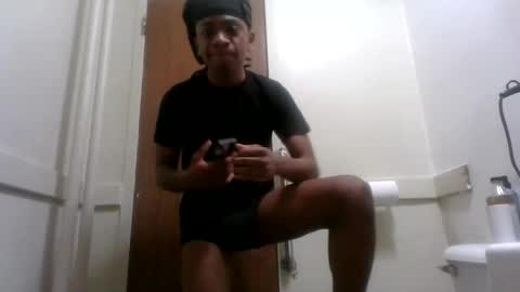 Snapshot of massivemalik chatting on 02-07-25, 06:35 massivemalik online show from 02-07-25, 06:35