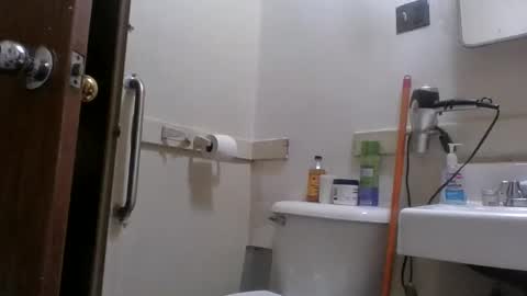 Snapshot of massivemalik chatting on 11-22-25, 05:50 massivemalik online show from 11-22-25, 05:50