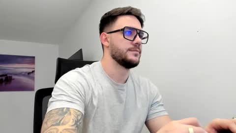 Snapshot of master_alexxxander chatting on 12-04-25, 07:06 Alex online show from 12-04-25, 07:06