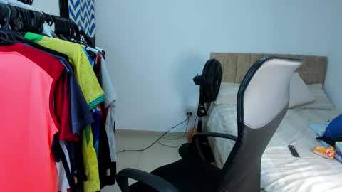 master_boy28 online show from 11-13-25, 08:02