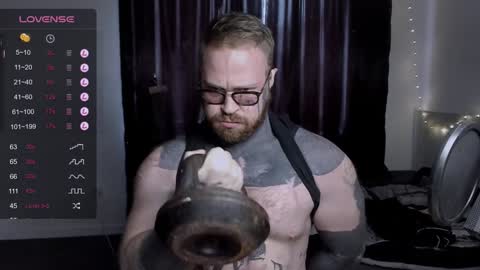 Snapshot of master_oil chatting on 01-27-25, 08:18 Huge Alex online show from 01-27-25, 08:18