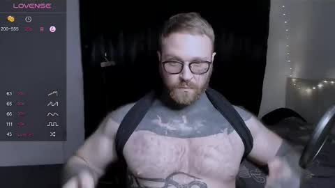 Snapshot of master_oil chatting on 02-10-25, 05:52 Huge Alex online show from 02-10-25, 05:52