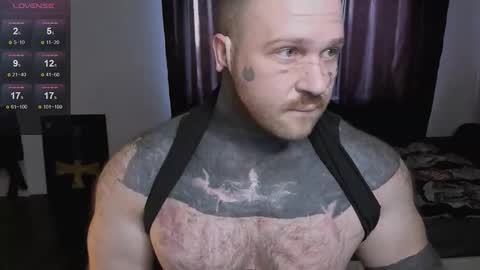 Snapshot of master_oil chatting on 09-22-25, 11:45 Huge Alex online show from 09-22-25, 11:45