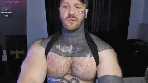 Snapshot of master_oil chatting on 10-01-25, 01:50 Huge Alex online show from 10-01-25, 01:50