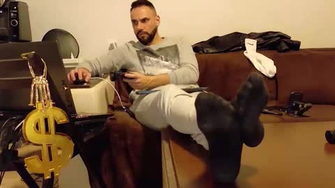 Snapshot of master_roberto333 chatting on 02-16-26, 07:43 SIR online show from 02-16-26, 07:43