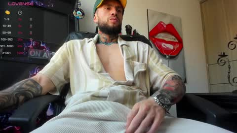 Snapshot of master_steven_01 chatting on 12-16-24, 09:52 steven  online show from 12-16-24, 09:52
