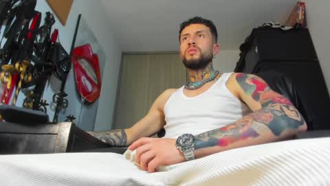 Snapshot of master_steven_01 chatting on 01-25-25, 11:11 steven  online show from 01-25-25, 11:11