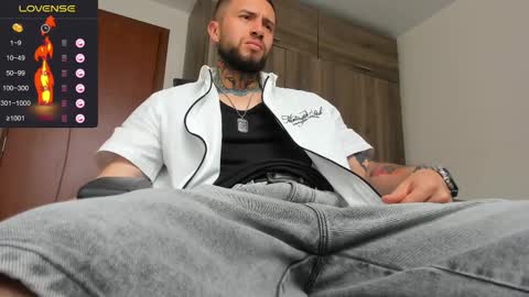 Snapshot of master_steven_01 chatting on 09-08-25, 04:39 steven  online show from 09-08-25, 04:39