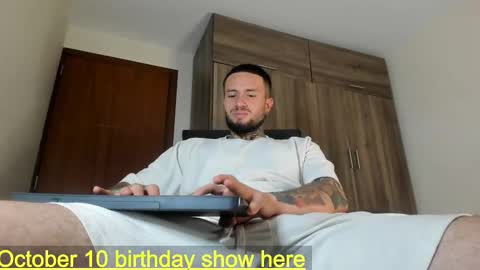 Snapshot of master_steven_01 chatting on 10-06-25, 11:46 steven  online show from 10-06-25, 11:46