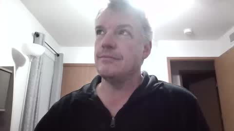 Snapshot of master_thorn chatting on 12-19-25, 08:21 Master Thorn online show from 12-19-25, 08:21