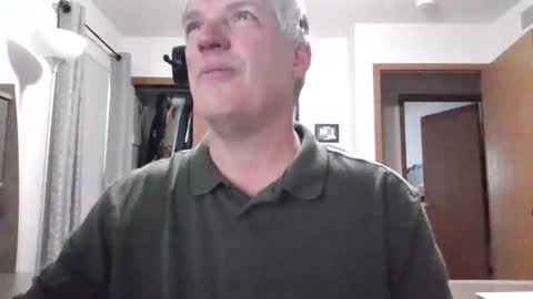 Snapshot of master_thorn chatting on 12-19-25, 08:27 Master Thorn online show from 12-19-25, 08:27