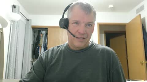 Snapshot of master_thorn chatting on 12-23-25, 03:48 Master Thorn online show from 12-23-25, 03:48