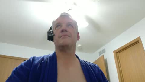 Snapshot of master_thorn chatting on 01-11-26, 04:06 Master Thorn online show from 01-11-26, 04:06