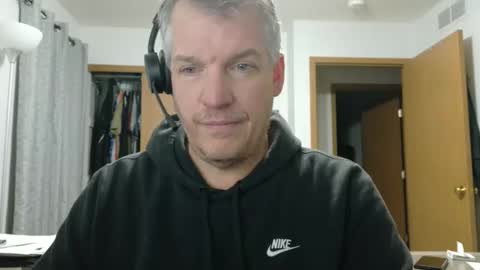 Snapshot of master_thorn chatting on 01-18-26, 03:43 Master Thorn online show from 01-18-26, 03:43