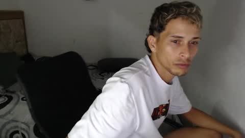 Snapshot of masteralda09 chatting on 10-13-25, 02:33 Alpha junior online show from 10-13-25, 02:33