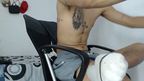 Snapshot of masteralda09 chatting on 10-14-25, 04:24 Alpha junior online show from 10-14-25, 04:24