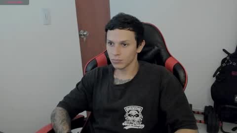 Snapshot of masterdave7 chatting on 10-03-25, 07:11 Dave online show from 10-03-25, 07:11