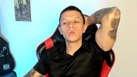 Snapshot of masterdave7 chatting on 02-05-26, 02:22 Dave online show from 02-05-26, 02:22