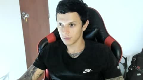 Snapshot of masterdave7 chatting on 04-08-26, 12:43 Dave online show from 04-08-26, 12:43