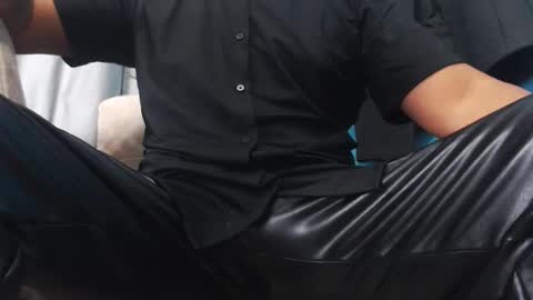 Snapshot of masterdickjuicy chatting on 10-24-25, 08:33 Lord bbc online show from 10-24-25, 08:33