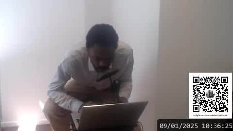 Snapshot of masterdomfuck chatting on 01-09-25, 01:35 Masterdomfuck online show from 01-09-25, 01:35