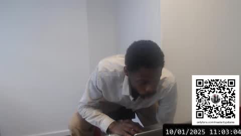 Snapshot of masterdomfuck chatting on 01-10-25, 02:02 Masterdomfuck online show from 01-10-25, 02:02