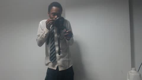 Snapshot of masterdomfuck chatting on 01-16-25, 03:23 Masterdomfuck online show from 01-16-25, 03:23