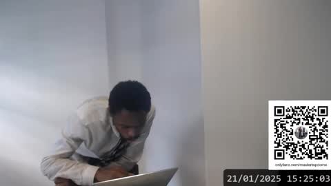 Snapshot of masterdomfuck chatting on 01-21-25, 06:23 Masterdomfuck online show from 01-21-25, 06:23