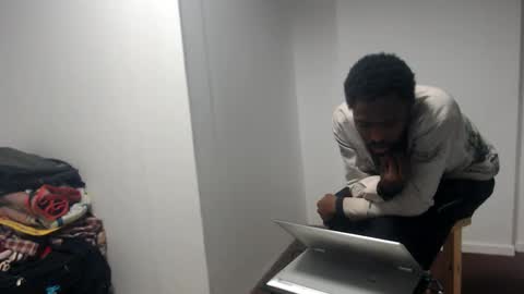 Snapshot of masterdomfuck chatting on 01-23-25, 12:04 Masterdomfuck online show from 01-23-25, 12:04