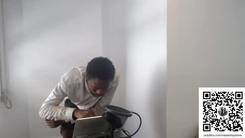 Snapshot of masterdomfuck chatting on 01-25-25, 05:19 Masterdomfuck online show from 01-25-25, 05:19