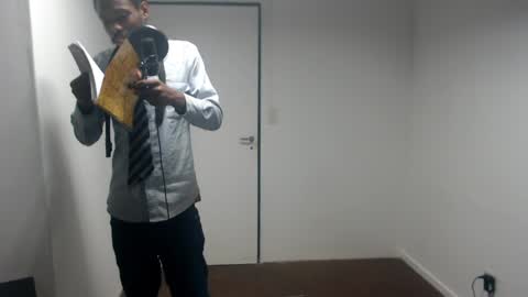 Snapshot of masterdomfuck chatting on 02-02-25, 01:12 Masterdomfuck online show from 02-02-25, 01:12