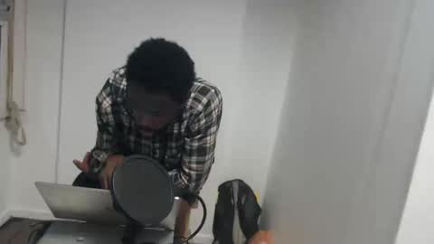 Snapshot of masterdomfuck chatting on 02-05-25, 12:31 Masterdomfuck online show from 02-05-25, 12:31