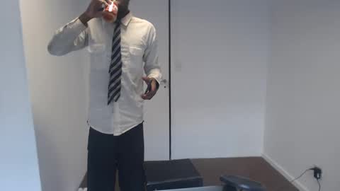 Snapshot of masterdomfuck chatting on 02-17-25, 01:21 Masterdomfuck online show from 02-17-25, 01:21