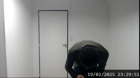 Snapshot of masterdomfuck chatting on 02-20-25, 02:29 Masterdomfuck online show from 02-20-25, 02:29