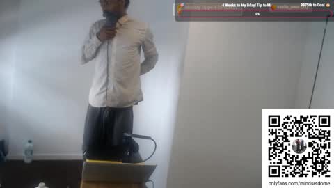 Snapshot of masterdomfuck chatting on 09-30-25, 04:56 Masterdomfuck online show from 09-30-25, 04:56