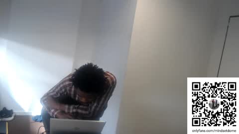 Snapshot of masterdomfuck chatting on 10-07-25, 06:27 Masterdomfuck online show from 10-07-25, 06:27