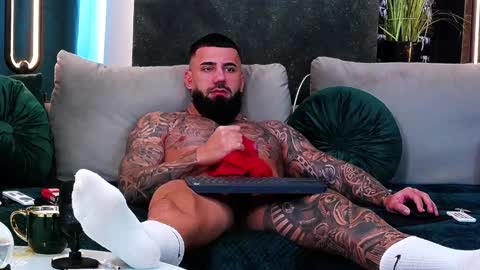 masterkingofmuscle online show from 01-28-25, 01:05