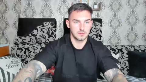 Snapshot of mastermusclejon chatting on 12-04-24, 10:35 Jon online show from 12-04-24, 10:35