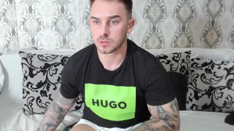 Snapshot of mastermusclejon chatting on 01-22-25, 09:32 Jon online show from 01-22-25, 09:32