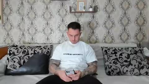 Snapshot of mastermusclejon chatting on 01-31-25, 08:43 Jon online show from 01-31-25, 08:43