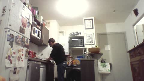 Snapshot of masterp17 chatting on 12-16-24, 07:10 Master P online show from 12-16-24, 07:10