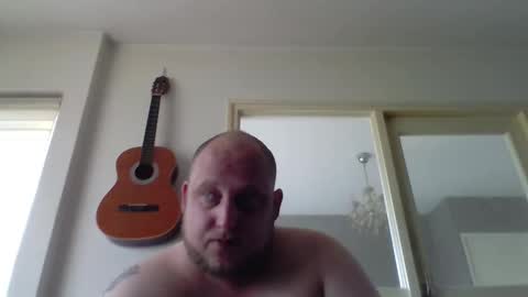 Snapshot of mastrubeertje1988 chatting on 06-06-26, 11:37 mastrubeertje1988 online show from 06-06-26, 11:37