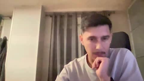 Snapshot of matahavi chatting on 01-12-26, 08:47 Aaron online show from 01-12-26, 08:47