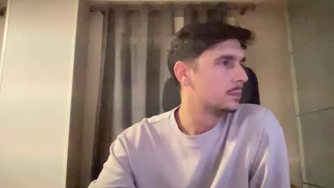 Snapshot of matahavi chatting on 02-08-26, 10:46 Aaron online show from 02-08-26, 10:46
