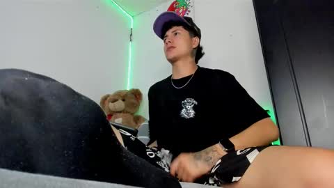 Snapshot of mateo_escobar chatting on 11-27-25, 12:46 mateo_escobar online show from 11-27-25, 12:46