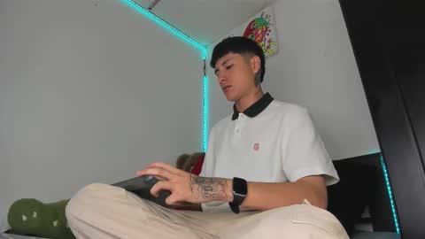 mateo_escobar online show from 02-28-26, 11:17