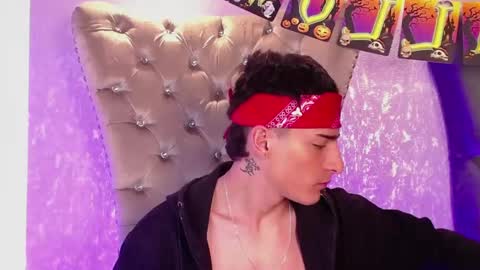 mateo mitchell online show from 10-19-25, 05:08