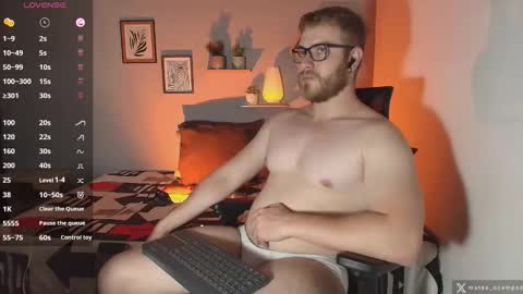 Mateo Ocampo online show from 10-09-25, 09:02